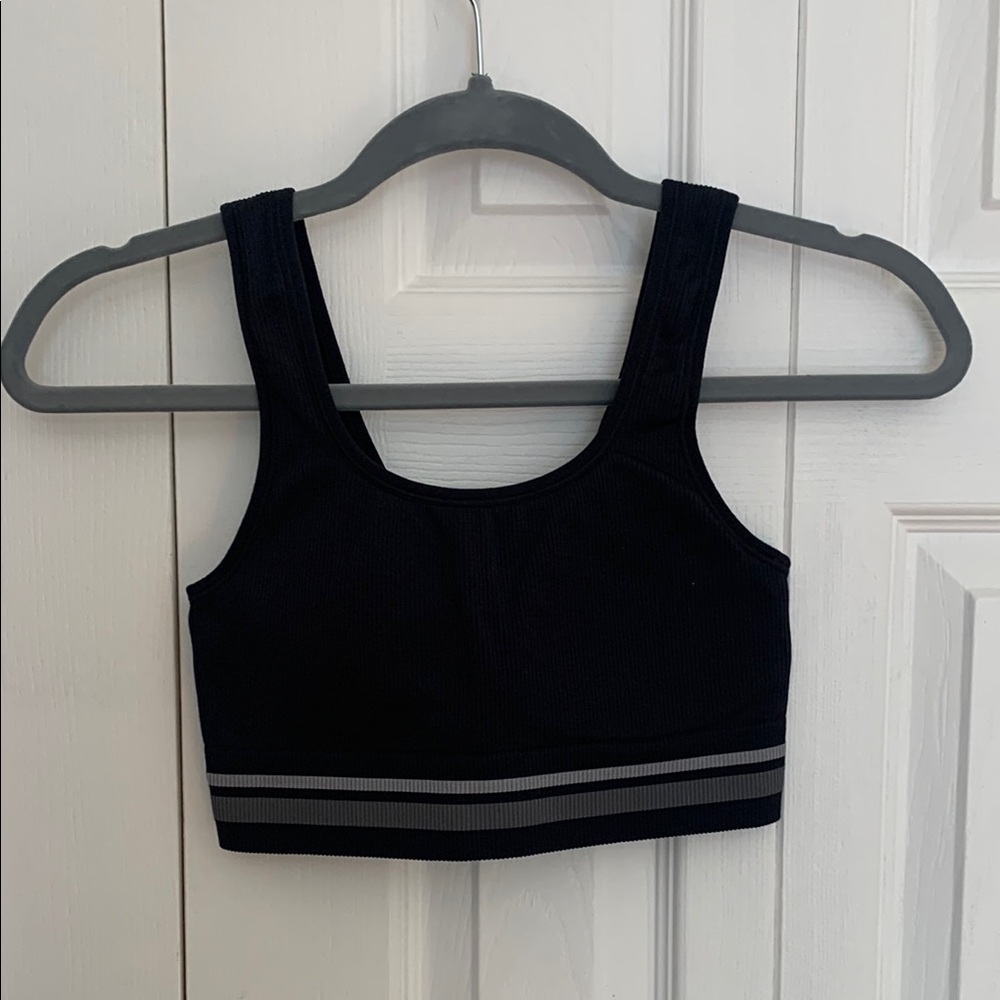 Black sports bra